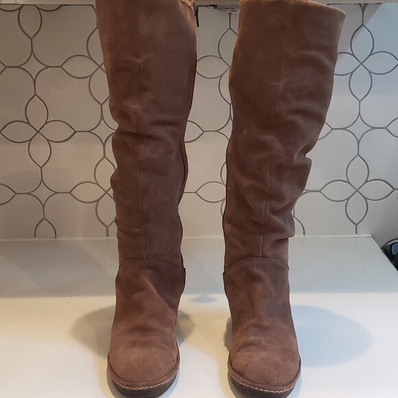 Sofft Women's Calida Tall Wedge  Suede Boot Size 8.5 - Picture 1 of 14